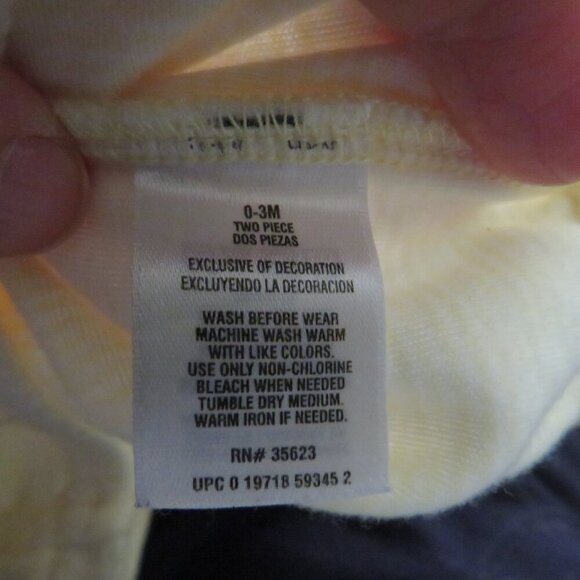 Baby Yellow Swaddle Bunting 100% cotton embroidered elastic bottom - Picture 6 of 9